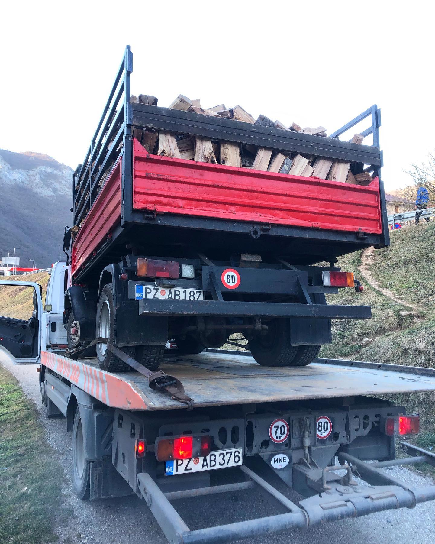 slep_sluzba_niksic_pluzine_1614281814_2517100751785132274_7291253832