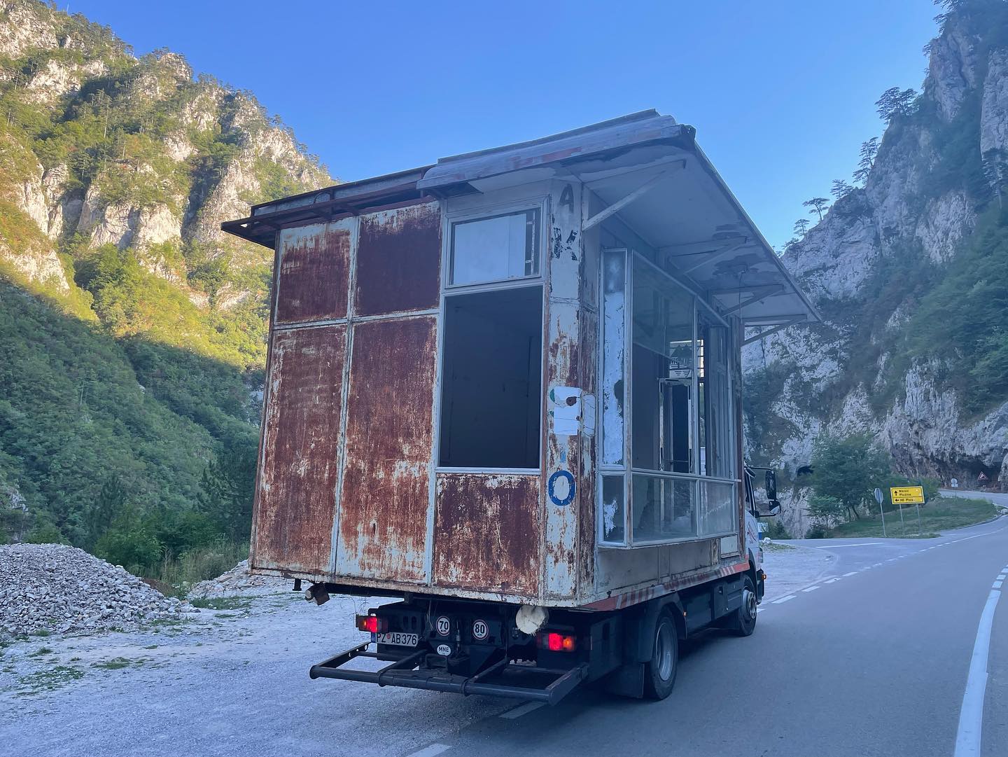 slep_sluzba_niksic_pluzine_1631558406_2662027316823180807_7291253832